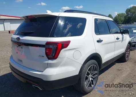 2016 Ford Explorer Sport z USA, uszkodzony, nr VIN 1FM5K8GT1GGA17420